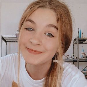 Meet your Posher, Christina